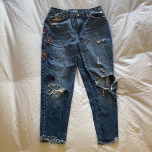 Abercrombie & Fitch high rise girl friend Jeans